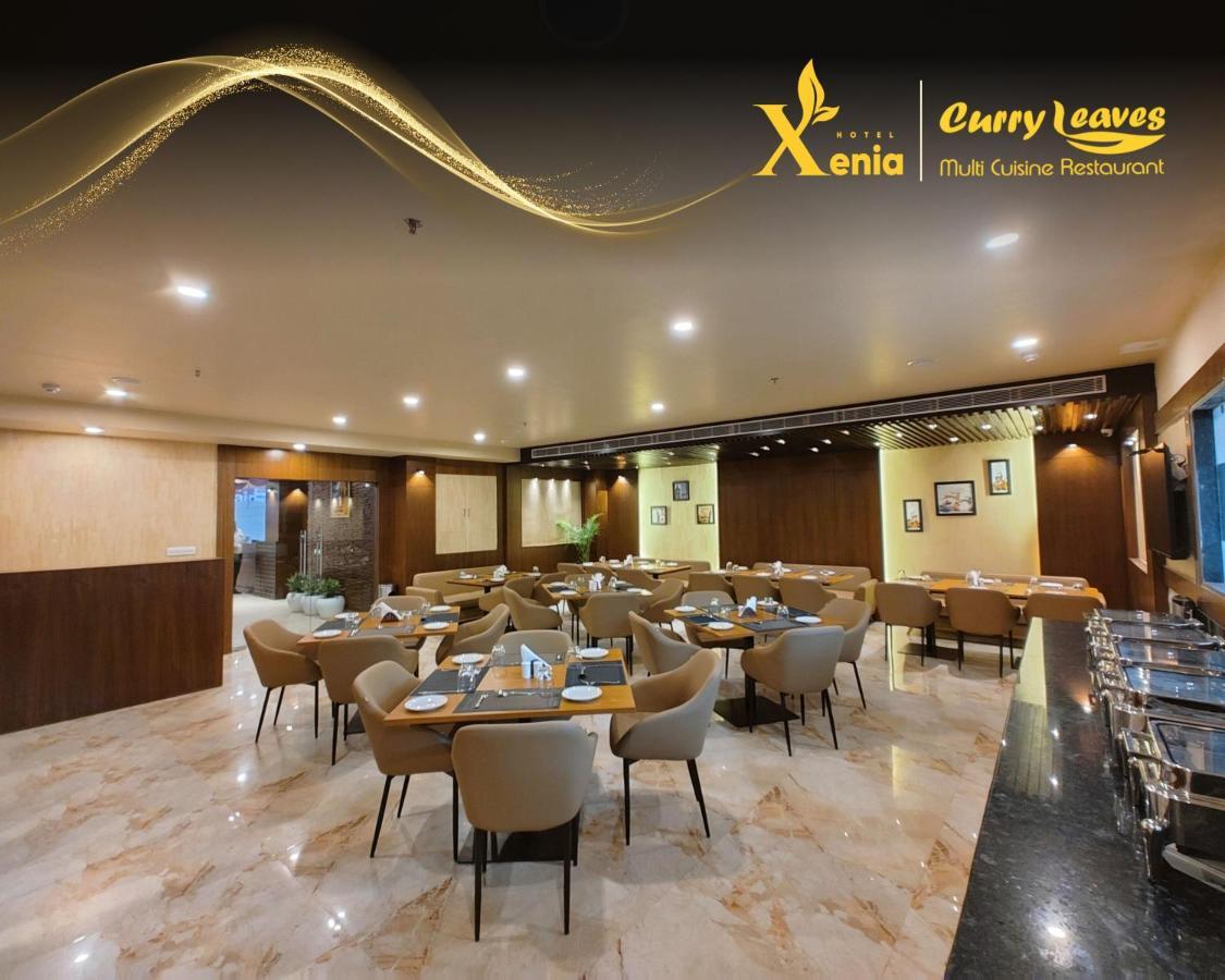 Hotel Xenia Varanasi Exterior foto