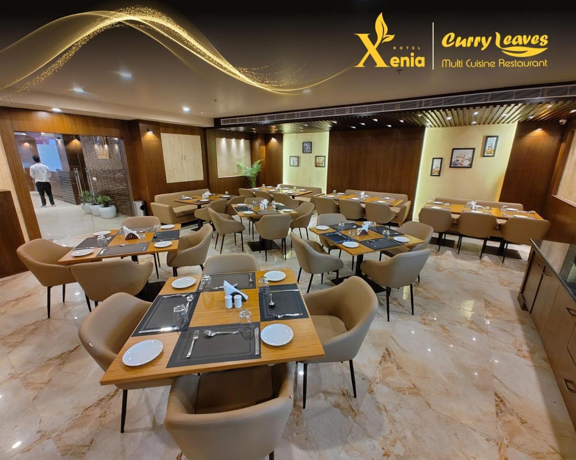 Hotel Xenia Varanasi Exterior foto